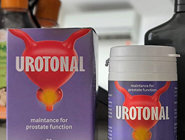 Баночка и упаковка Urotonal на полке крупным планом.
